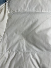 Load image into Gallery viewer, Vintage Helly Hansen Reversible Down Jacket JK662