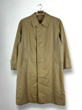 Load image into Gallery viewer, Vintage Burberrys Lined Plaid Coat GTMPT850