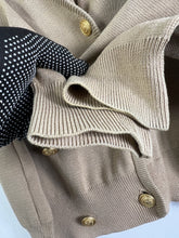 Load image into Gallery viewer, Vintage Burberrys Beige Knit Cardigan (160) GTMP149

