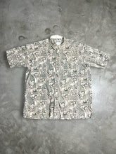 Load image into Gallery viewer, Vintage Kansai Man Printed Art Button Up Shirt (M) JKA033
