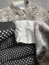 Load image into Gallery viewer, Vintage Kansai Man Printed Art Button Up Shirt (M) JKA033
