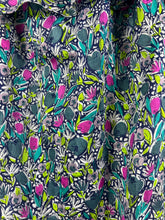 Load image into Gallery viewer, Vintage Yves Saint Laurent Chemisiers Sleeveless Shirt (M) GTMP051
