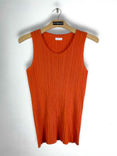 Load image into Gallery viewer, Pleats Please ISSEY MIYAKE Sleeveless Blouse (F) GTMP318
