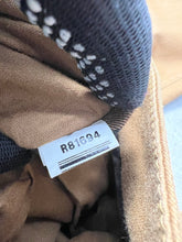 Load image into Gallery viewer, Burberry London Oakland Jean GTMPT363
