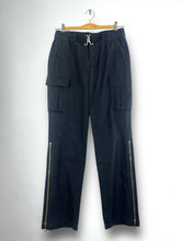 Load image into Gallery viewer, BURBERRY London Blue Label Cargo Pant GTMP063
