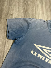 Load image into Gallery viewer, UMBRO by Descente Box Logo Graphic Tee (M) GTME619
