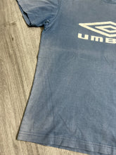 Load image into Gallery viewer, UMBRO by Descente Box Logo Graphic Tee (M) GTME619

