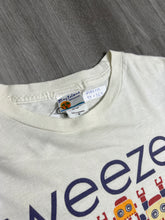 Load image into Gallery viewer, Vintage Weezer Robot Band Graphic Tee (M) GTME617
