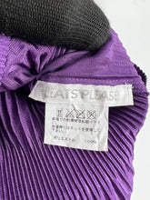 Load image into Gallery viewer, Pleats Please ISSEY MIYAKE Line Pattern Blouse (3) GTMP335
