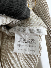 Load image into Gallery viewer, Pleats Please ISSEY MIYAKE Denim Jacket Printed Shirt (3) GTMP332
