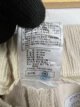 Load image into Gallery viewer, Karl Lagerfeld Wide-Leg Corduroy Pant GTMP331
