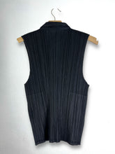 Load image into Gallery viewer, Pleats Please ISSEY MIYAKE Full Zip Vest (3) GTMP349
