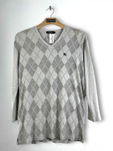 Load image into Gallery viewer, Burberry Black Label Argyle V neck L/S Tee (3) GTMP098
