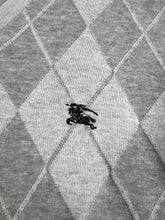 Load image into Gallery viewer, Burberry Black Label Argyle V neck L/S Tee (3) GTMP098
