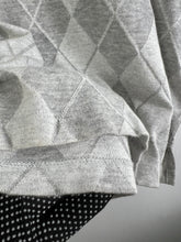 Load image into Gallery viewer, Burberry Black Label Argyle V neck L/S Tee (3) GTMP098

