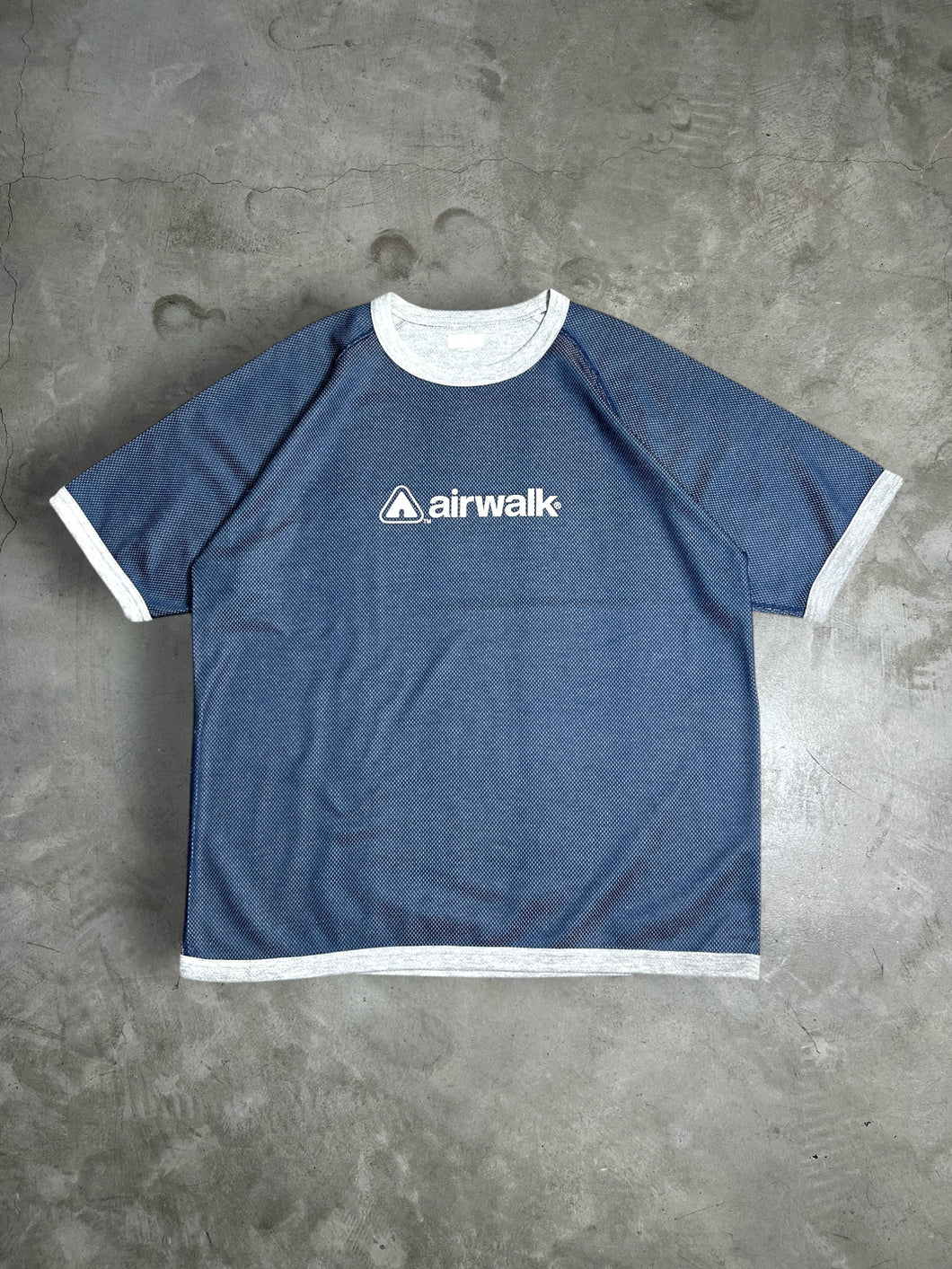 Airwalk Mesh Lined Logo Graphic Tee (XL) GTME636