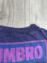 Load image into Gallery viewer, Vintage 90s UMBRO Logo Graphic Tee (YXL) GTME634
