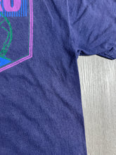 Load image into Gallery viewer, Vintage 90s UMBRO Logo Graphic Tee (YXL) GTME634
