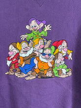 Load image into Gallery viewer, Vintage DISNEY 7 Dwarfs Embroidery Sweatshirt (XXL) GTMP371
