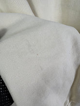 Load image into Gallery viewer, Vintage Winnie the Pooh Embroidery Sweatshirt (XL) GTMP370
