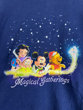 Load image into Gallery viewer, Vintage DISNEY Magical Gatherings Sweatshirt (L) GTMP369
