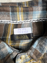 Load image into Gallery viewer, Von Dutch Plaid Flannel Shirt (M) JK335
