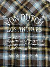 Load image into Gallery viewer, Von Dutch Plaid Flannel Shirt (M) JK335
