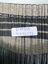 Load image into Gallery viewer, Pleats Please ISSEY MIYAKE Striped Sleeveless Blouse (3) GTMP358
