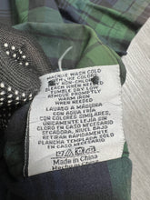 Load image into Gallery viewer, HUF Tartan Plaid Embroidery Button Up Shirt (XXL) JKA129
