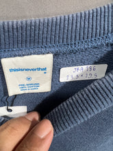 Load image into Gallery viewer, Thisisneverthat Box Logo Streetwear Sweatshirt (M) JKA186
