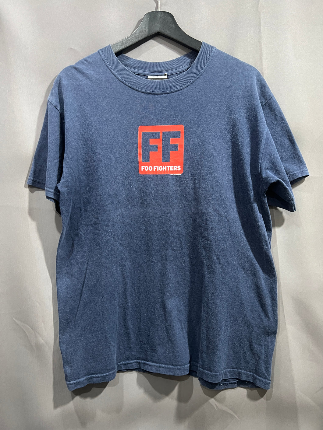 Vintage 2003 Foo Fighters Graphic Band Tee (M) GTME645