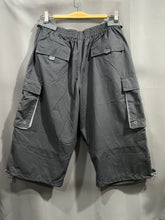 Load image into Gallery viewer, PIKO Loose Fit Cargo Short JKA189

