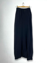 Load image into Gallery viewer, COMME des GARÇONS AD2007 Black Skirt GTMP192

