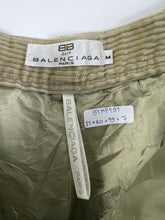 Load image into Gallery viewer, BALENCIAGA Golf Pleated Cuffed Corduroy Short GTMP191
