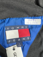 Load image into Gallery viewer, Vintage Tommy Jeans Spell Out Windbreaker Jacket (L) JKA198
