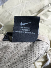 Load image into Gallery viewer, Vintage NIKE Windbreaker Jacket (XL) JKA195
