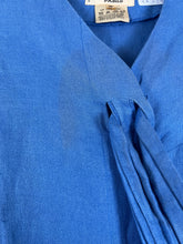 Load image into Gallery viewer, Vintage HERMÈS Tie-Neck Linen Shirt (38) GTMP225
