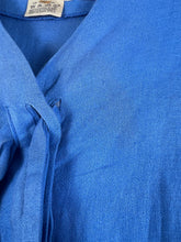 Load image into Gallery viewer, Vintage HERMÈS Tie-Neck Linen Shirt (38) GTMP225
