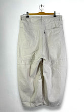 Load image into Gallery viewer, Né-net ISSEY MIYAKE Wide Balloon Leg Pant GTMP222
