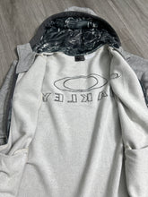Load image into Gallery viewer, OAKLEY Y2K O Hydrolix Embroidery Zip Up Hoodie (L) JKA213
