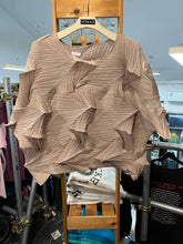 Load image into Gallery viewer, Pleats Please ISSEY MIYAKE Diamond Pleat Fold Blouse GTMP374

