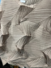 Load image into Gallery viewer, Pleats Please ISSEY MIYAKE Diamond Pleat Fold Blouse GTMP374
