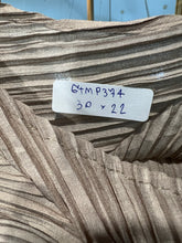 Load image into Gallery viewer, Pleats Please ISSEY MIYAKE Diamond Pleat Fold Blouse GTMP374
