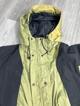 Load image into Gallery viewer, The North Face Gore-Tex Women Nylon Jacket (M) JK476
