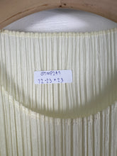 Load image into Gallery viewer, Pleats Please ISSEY MIYAKE Off White Blouse (3) GTMP241
