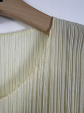 Load image into Gallery viewer, Pleats Please ISSEY MIYAKE Off White Blouse (3) GTMP241
