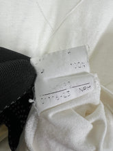 Load image into Gallery viewer, Vintage Burberry&#39;s Mini Logo Embroidery Tee (M) GTMP247
