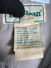 Load image into Gallery viewer, Vintage L.L.Bean Women&#39;s Down Filled Parka (S) JKA259
