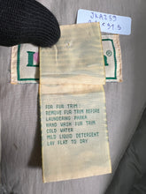 Load image into Gallery viewer, Vintage L.L.Bean Women&#39;s Down Filled Parka (S) JKA259
