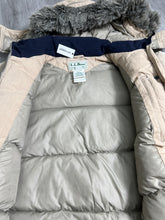 Load image into Gallery viewer, L.L.Bean Women&#39;s Down Filled Parka (M) JKA258
